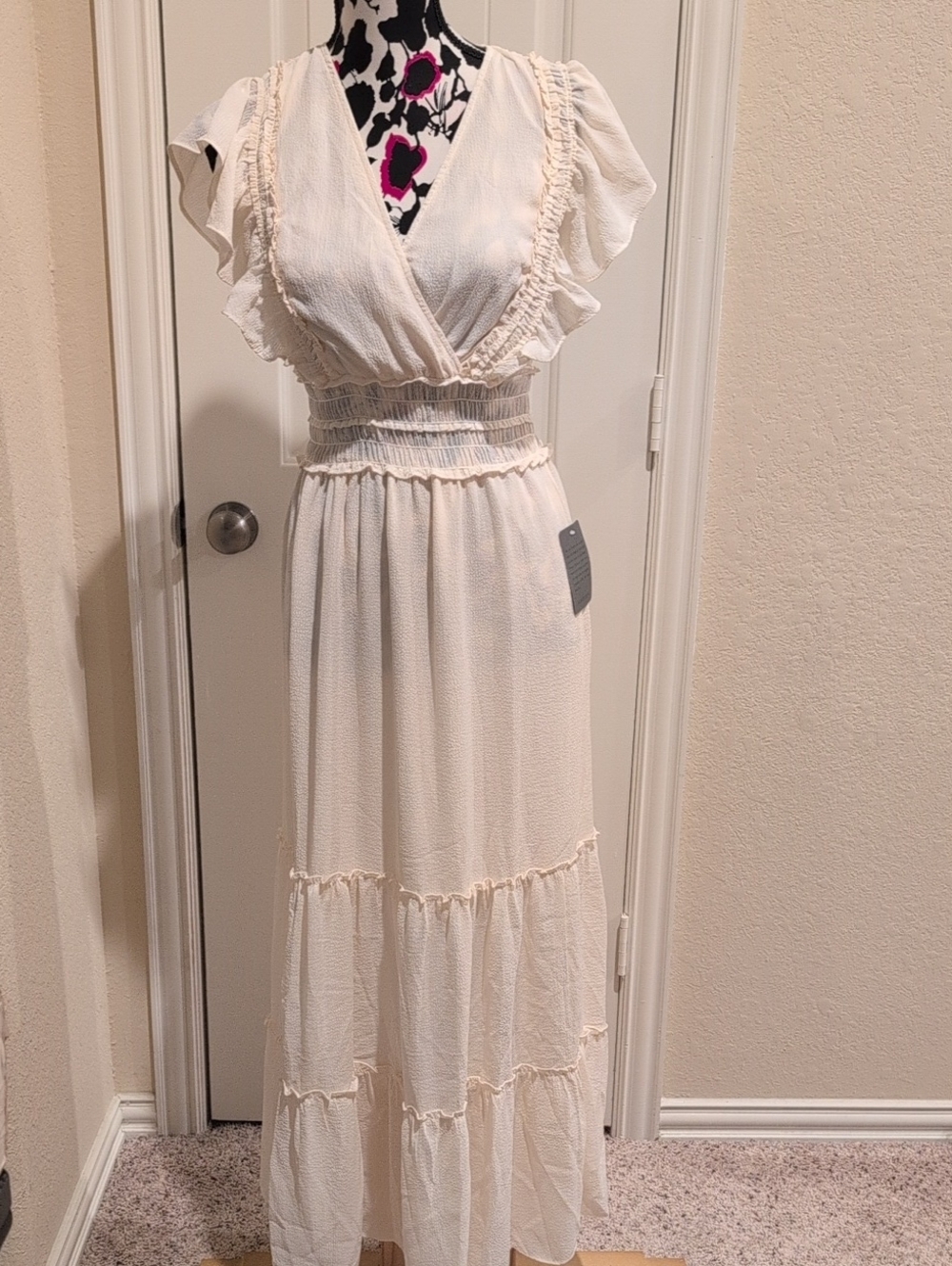 Max Studio Cream Ruffle-Tiered Maxi Dress Size Small NWT